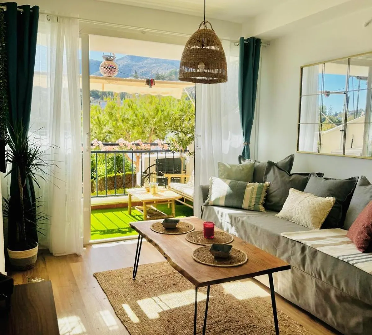 Apartamento 1 Dormitorio Happy Sun Benalmádena 0*,